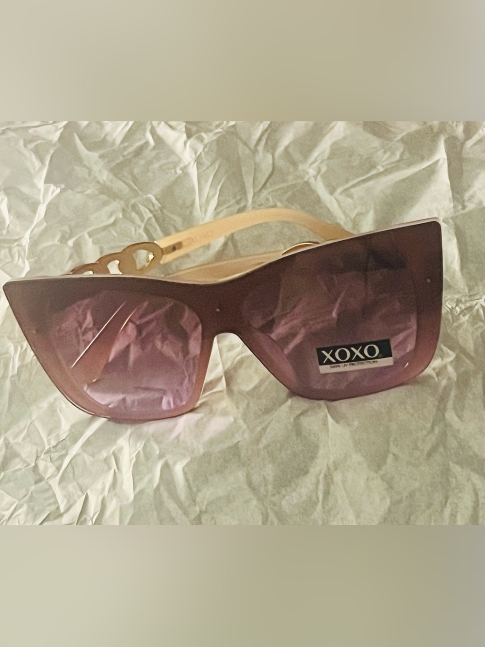 NEW Women’s XOXO Shield Sunglasses